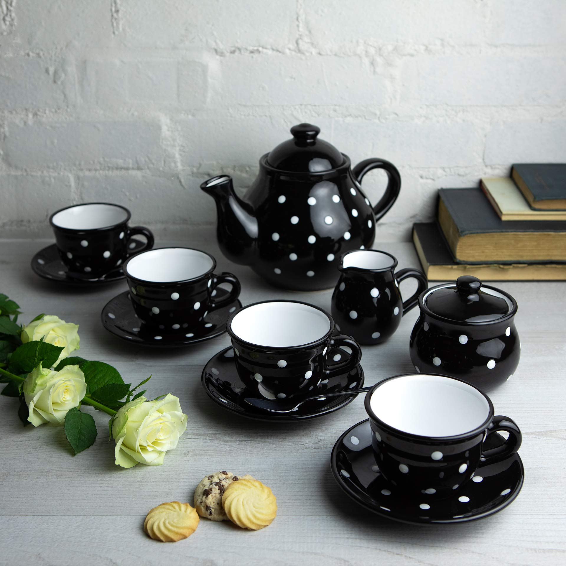Black and White Tea Set: Simple and Classic Style for Your Home
