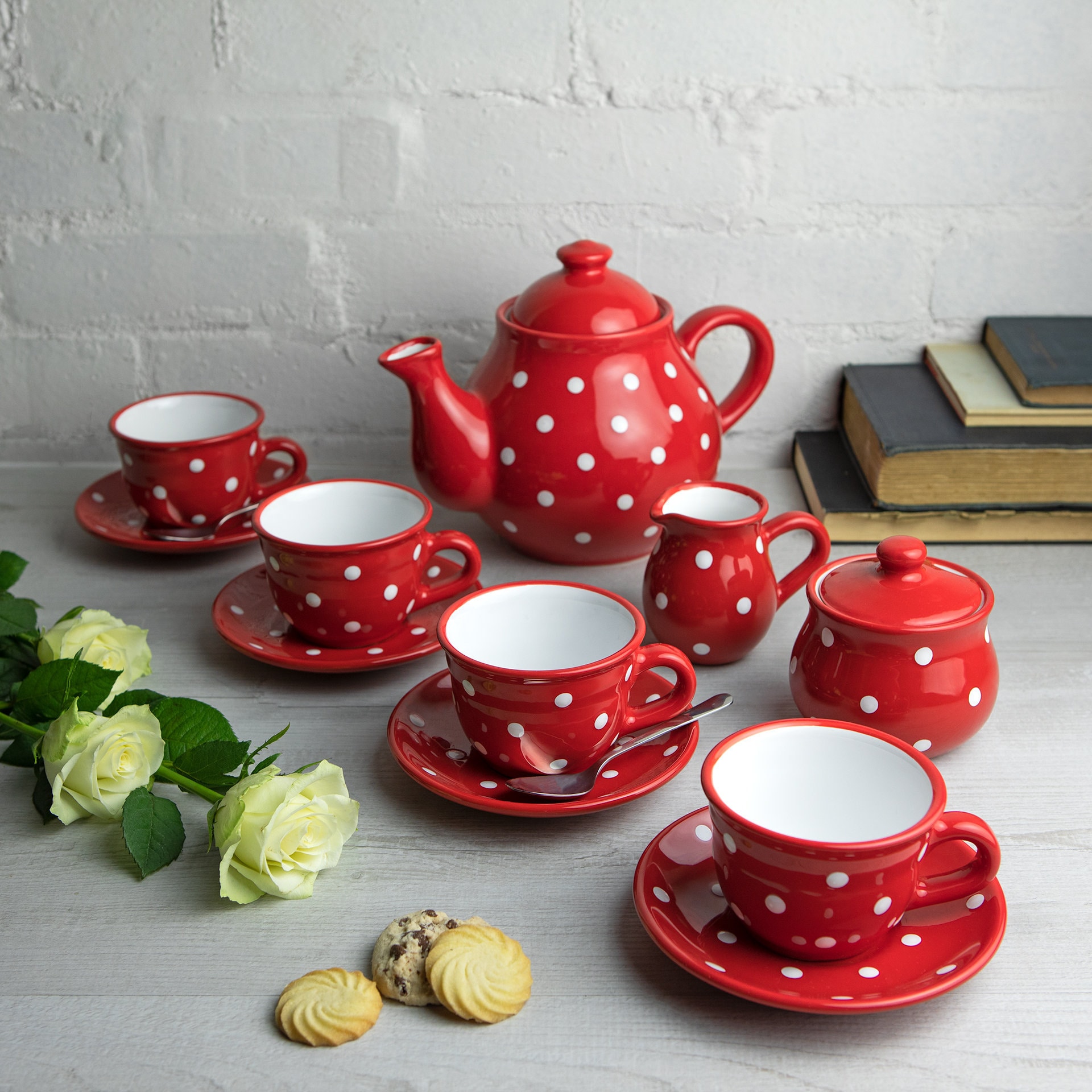 Where to Buy a Red Tea Set? We Show You the best way!