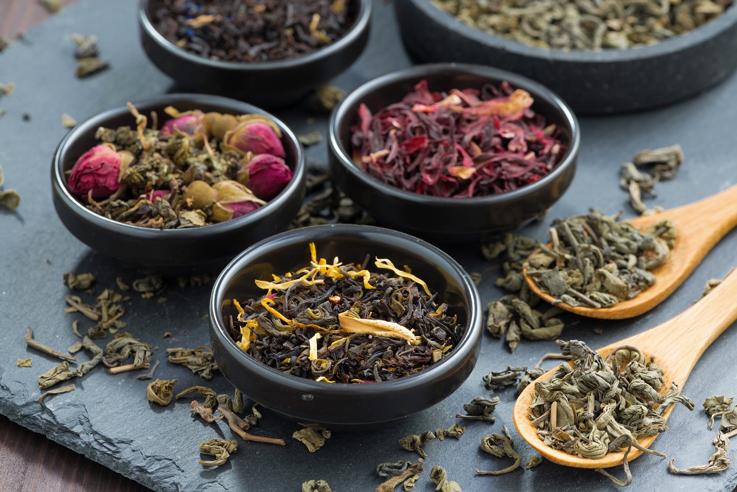 Smoking Black Tea: Easy Guide (What It Is & How to Try)