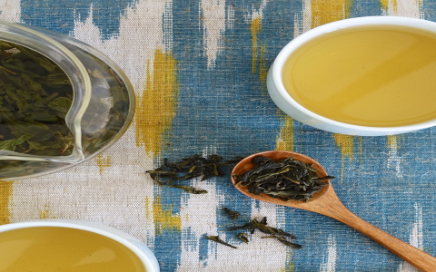oolong tea brewing