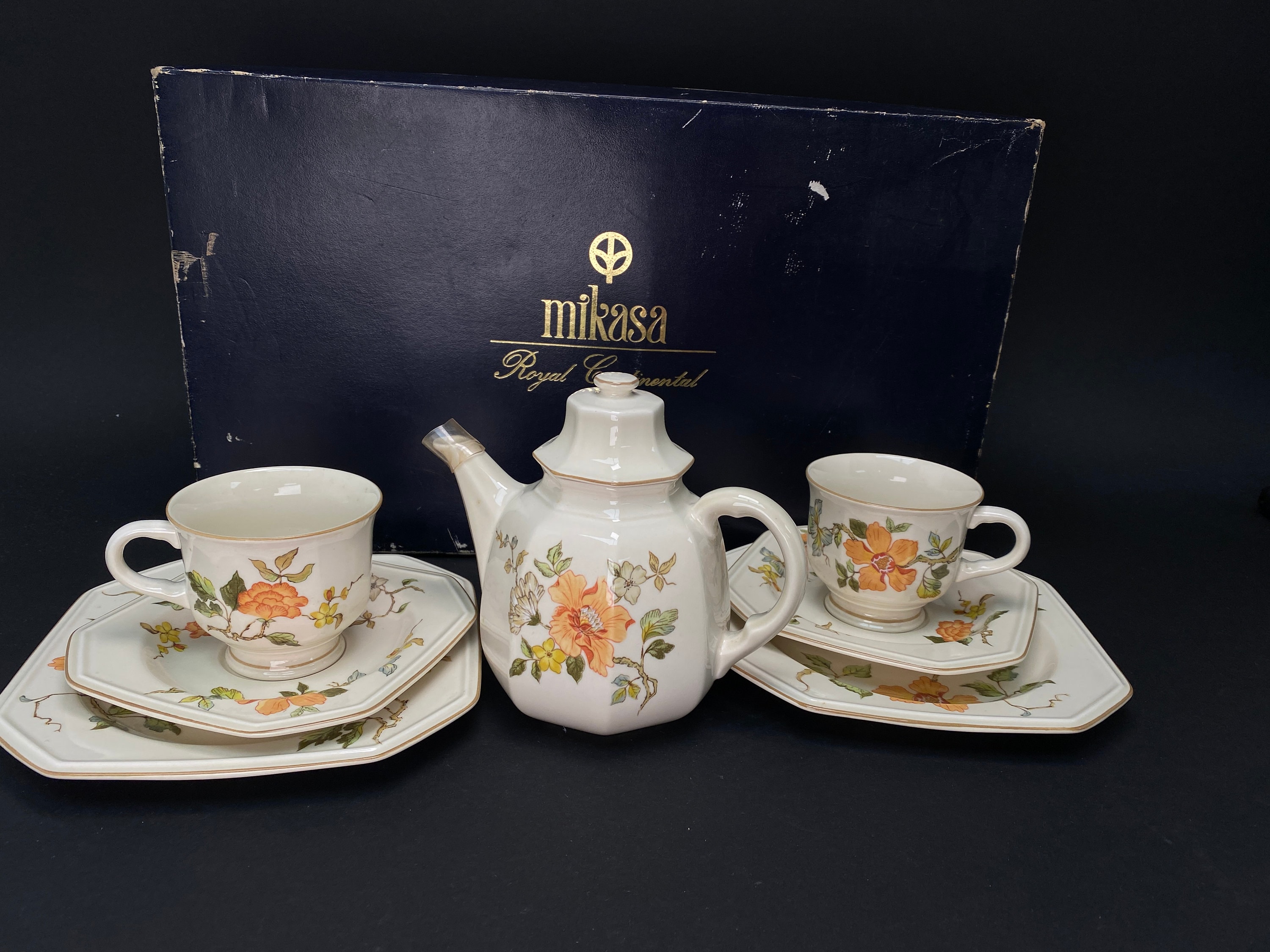 Complete Mikasa Tea Set: Whats Usually Included? (Find Out About Pieces and Accessories)