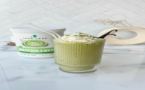 vanilla matcha green tea latte