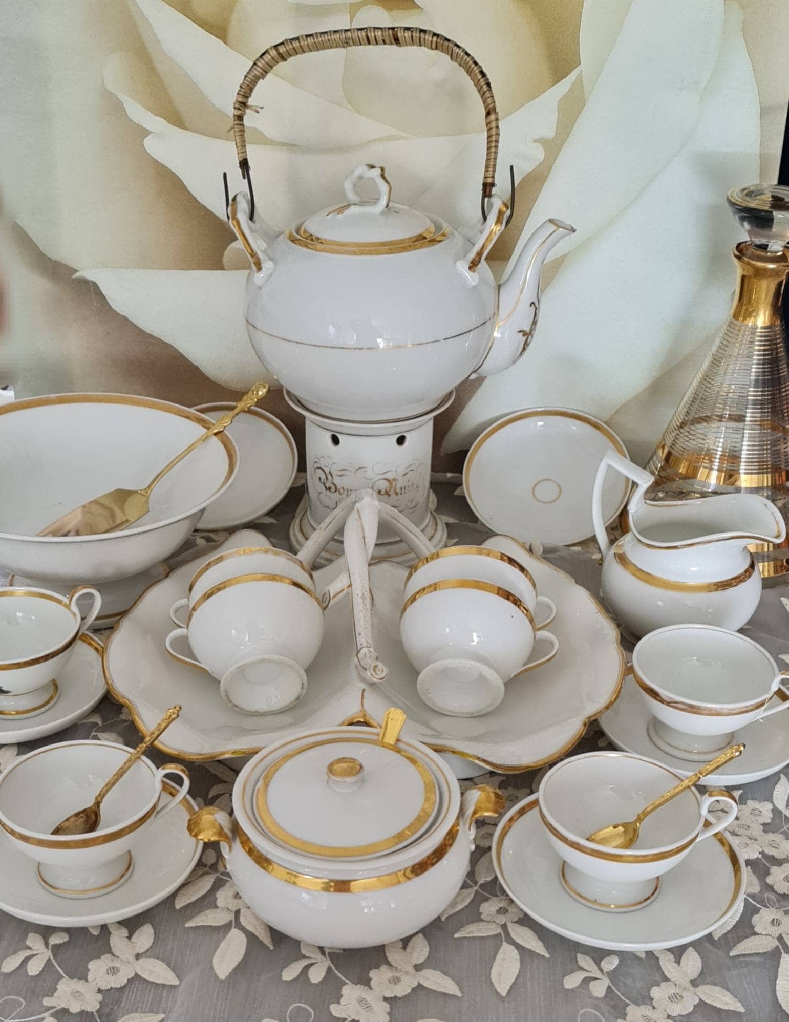 Buy Gold and White Tea Set? Check Before You Buy!